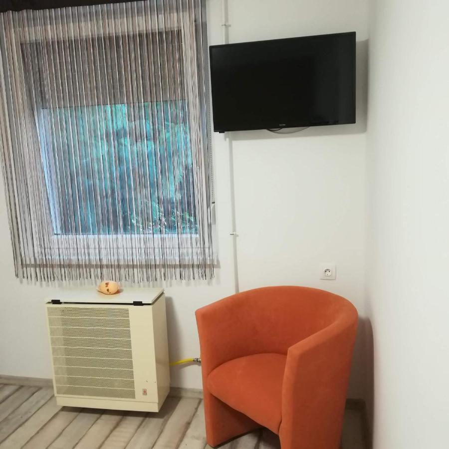 Golden Apartman Oroshaza Bagian luar foto