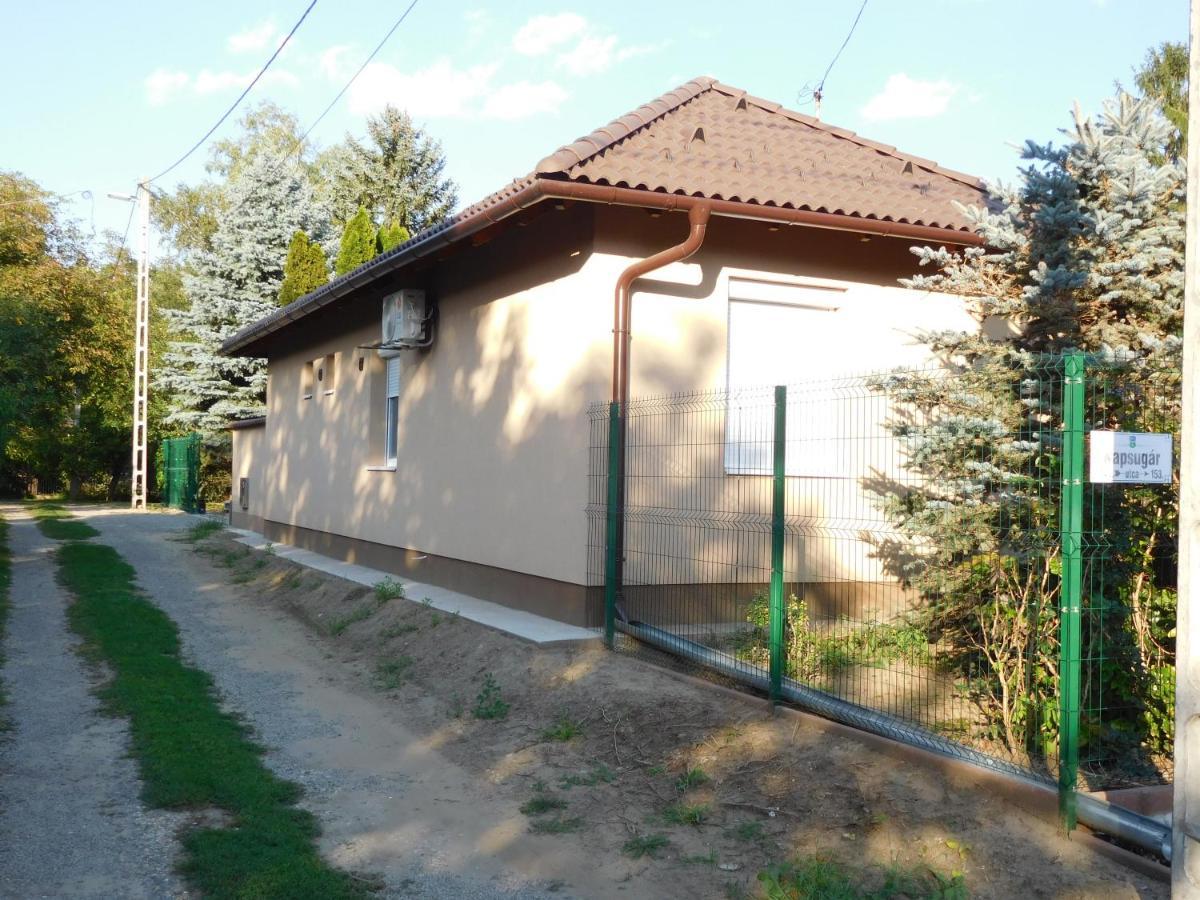 Golden Apartman Oroshaza Bagian luar foto