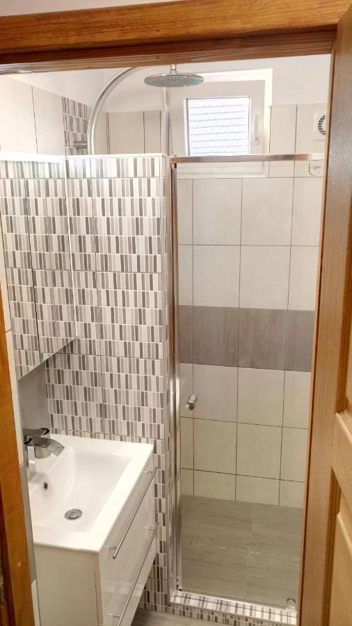 Golden Apartman Oroshaza Bagian luar foto