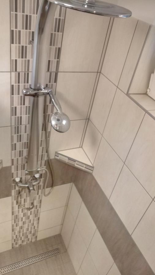 Golden Apartman Oroshaza Bagian luar foto